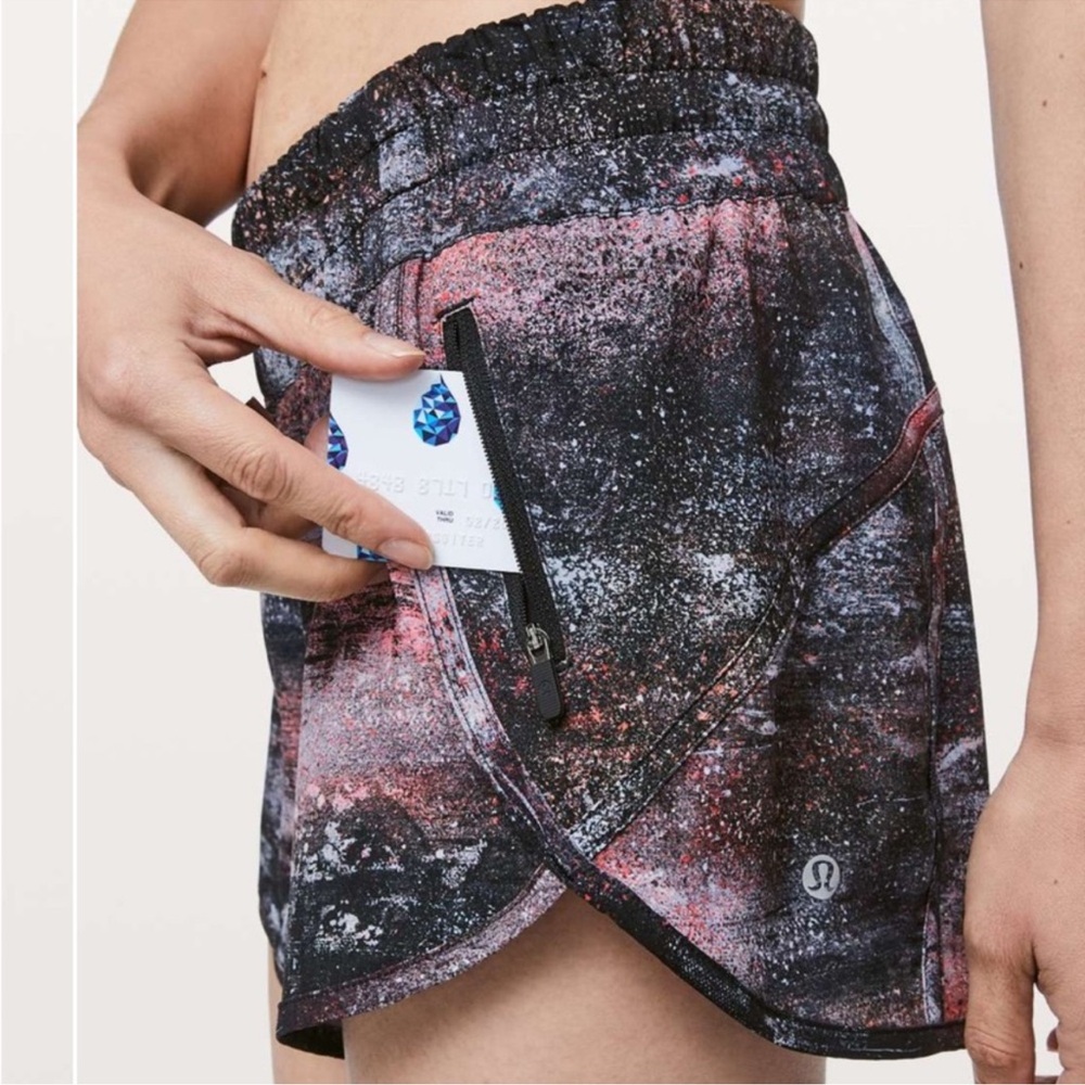 lululemon Galaxy Spatter Tracker Shorts 4" size 4